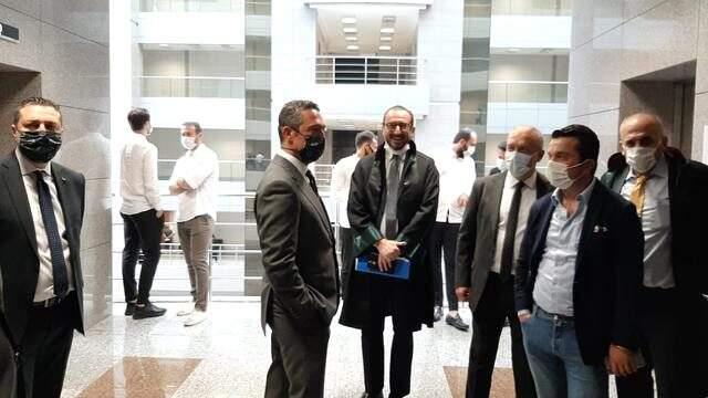 Fenerbahçe Eski Başkanı Aziz Yıldırım şike davasında adliyeye geldi Fenerbahçe Eski Başkanı Aziz Yıldırım şike davasında adliyeye geldi