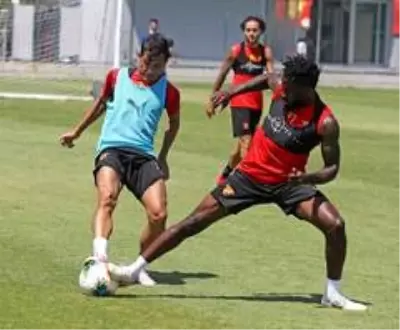 Göztepe'de Galatasaray maçı hazırlıkları sürüyor Göztepe'de Galatasaray maçı hazırlıkları sürüyor