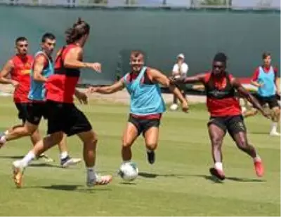 Göztepe'de Galatasaray maçı hazırlıkları sürüyor Göztepe'de Galatasaray maçı hazırlıkları sürüyor