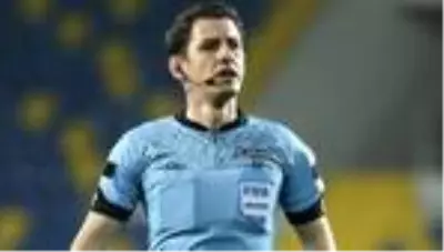 Hakemlerin geleneksel sezon sonu güzelliği! Hakemlerin geleneksel sezon sonu güzelliği!