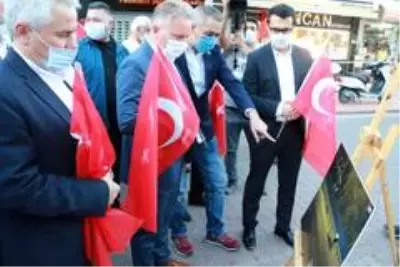 İHA'nın 15 Temmuz fotoğraf sergisi Bucak'ta açıldı İHA'nın 15 Temmuz fotoğraf sergisi Bucak'ta açıldı