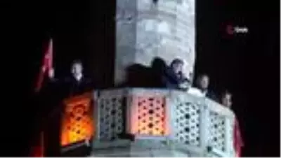 İzmir'de tüm minarelerden sela sesleri yükseldi