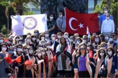 İzmir Demokrasi Üniversitesinden 'Demokrasi Yürüyüşü' İzmir Demokrasi Üniversitesinden 'Demokrasi Yürüyüşü'
