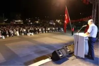 Kırşehirliler, 15 Temmuz hain darbe girişiminin 4. yılında Cacabey Meydanı'nda nöbet tuttu Kırşehirliler, 15 Temmuz hain darbe girişiminin 4. yılında Cacabey Meydanı'nda nöbet tuttu