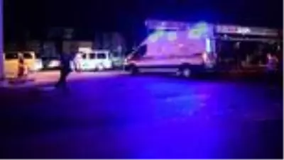 Malatya'da kırmızı ışıktan geçen otomobil kamyonete çarptı: 5 yaralı Malatya'da kırmızı ışıktan geçen otomobil kamyonete çarptı: 5 yaralı