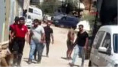 MUĞLA Bodrum'da kafatası bulan köpek güvenlik güçlerini harekete geçirdi MUĞLA Bodrum'da kafatası bulan köpek güvenlik güçlerini harekete geçirdi