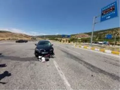 Otomobil ile elektrikli bisiklet çarpıştı: 1 ölü Otomobil ile elektrikli bisiklet çarpıştı: 1 ölü