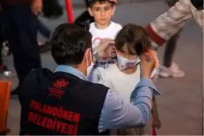 Son Dakika: Palandöken Belediyesi'nden 15 Temmuz'a özel maske Son Dakika: Palandöken Belediyesi'nden 15 Temmuz'a özel maske