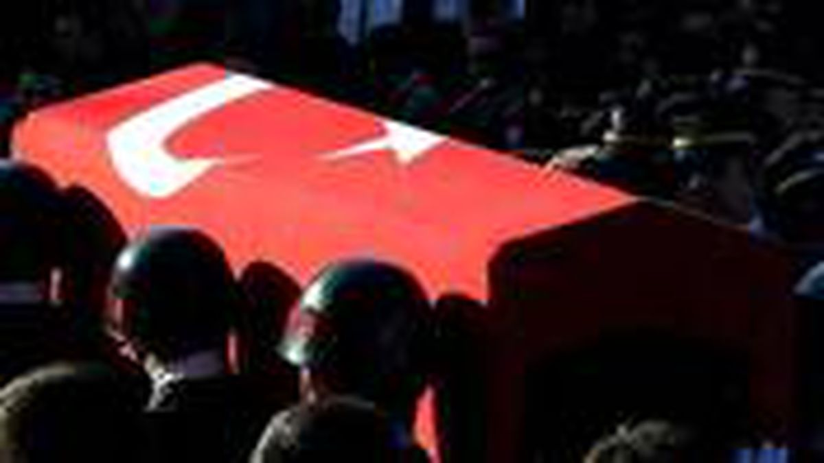 Siirt Pervari'deki terör operasyonlarında ağır yaralanan 2 Özel Harekat Polisi şehit oldu