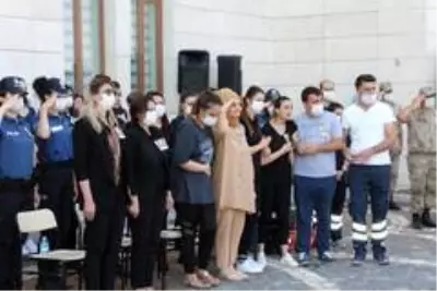 Siirt'te şehit olan 2 özel harekat polisi memleketlerine uğurlandı Siirt'te şehit olan 2 özel harekat polisi memleketlerine uğurlandı