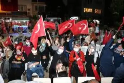Son dakika güncel: Taşova 'Demokrasi Nöbeti'nde buluştu Son dakika güncel: Taşova 'Demokrasi Nöbeti'nde buluştu