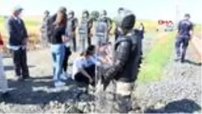 TEKİRDAĞ Çorlu'daki 25 kişinin öldüğü tren kazasında olay yerinde keşif yapıldı TEKİRDAĞ Çorlu'daki 25 kişinin öldüğü tren kazasında olay yerinde keşif yapıldı