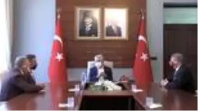Vali Rahmi Doğan, Süper Lig'e yükselen Hatayspor'un yöneticilerini kabul etti