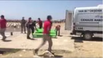 Van Gölü'nde teknenin batması sonucu kaybolan 2 kişinin daha cesedi bulundu Van Gölü'nde teknenin batması sonucu kaybolan 2 kişinin daha cesedi bulundu
