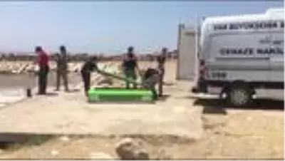 Van Gölü'nde teknenin batması sonucu kaybolan 2 kişinin daha cesedi bulundu Van Gölü'nde teknenin batması sonucu kaybolan 2 kişinin daha cesedi bulundu