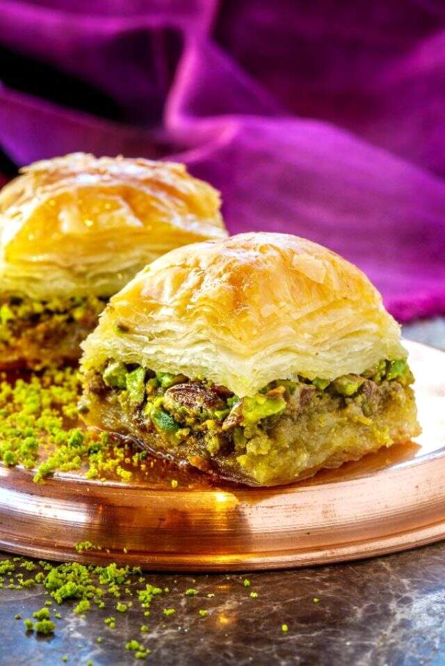 Ayasofya Camii'nde kılınacak ilk namaz sonrası cemaate baklava ikram edilecek