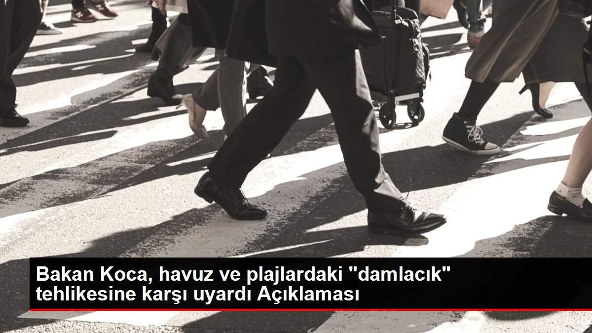 Bakan Koca, havuz ve plajlardaki Bakan Koca, havuz ve plajlardaki