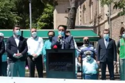 Balıkesir'de Ayasofya'nın ibadete açılması sevinci Balıkesir'de Ayasofya'nın ibadete açılması sevinci