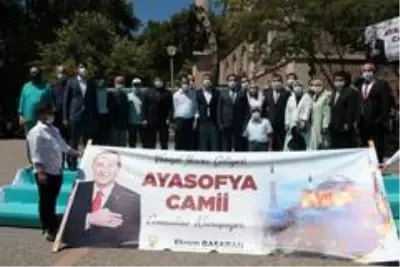 Balıkesir'de Ayasofya'nın ibadete açılması sevinci Balıkesir'de Ayasofya'nın ibadete açılması sevinci