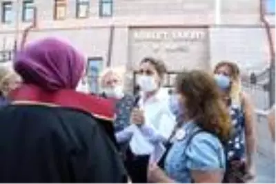 Boşanma aşamasındaki eşini 15 yerinden bıçaklayan kocanın savunması 'Yok artık' dedirtti