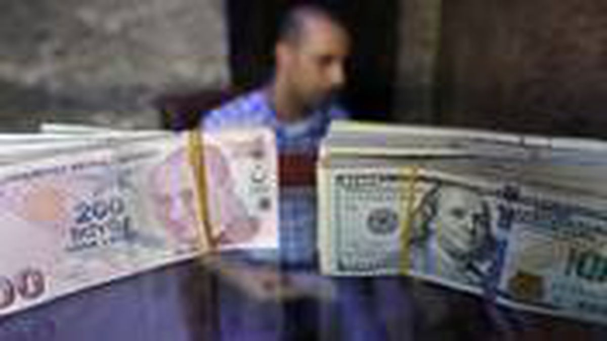 Dolar haftanın son işlem gününde 6,86 seviyesinde seyrediyor