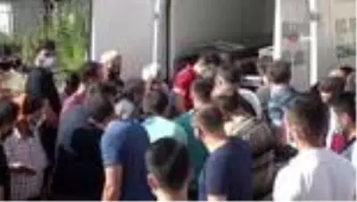 Göçük altında kalan maden işçisi son yolculuğuna uğurlandı Göçük altında kalan maden işçisi son yolculuğuna uğurlandı