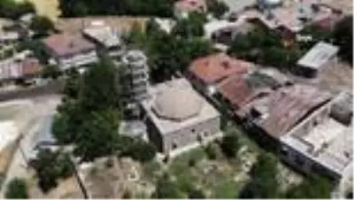 Minare restorasyonu leylekler için durduruldu Minare restorasyonu leylekler için durduruldu
