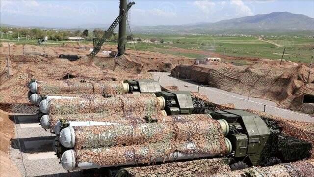Putin'den Ukrayna sınırında 150 bin askerle tatbikat emri Putin'den Ukrayna sınırında 150 bin askerle tatbikat emri