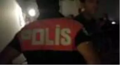 İzmir'de koronavirüse rağmen otel rezidansında parti 25 kişiye 78 bin lira ceza kesildi İzmir'de koronavirüse rağmen otel rezidansında parti 25 kişiye 78 bin lira ceza kesildi