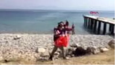 Van Gölü'nden çıkarılan ceset sayısı 45'e ulaştı Van Gölü'nden çıkarılan ceset sayısı 45'e ulaştı