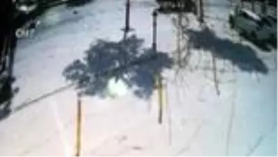 Son dakika... Yaya geçidinden geçerken otomobilin çarptığı anne ve çocuğu yaralandı Son dakika... Yaya geçidinden geçerken otomobilin çarptığı anne ve çocuğu yaralandı