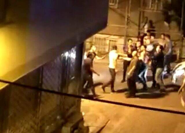 Yol verme meselesi yüzünden çıkan kavgada mermiler havada uçuştu