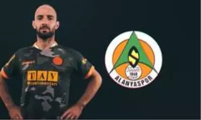 Alanyaspor yeni sezon formalarını tanıttı Alanyaspor yeni sezon formalarını tanıttı