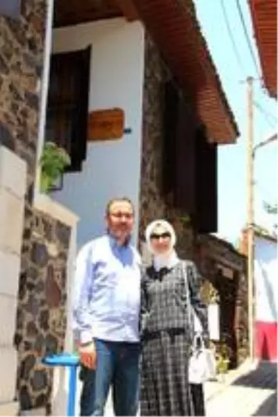 Bakan Kasapoğlu, memleketi Kula'da Bakan Kasapoğlu, memleketi Kula'da
