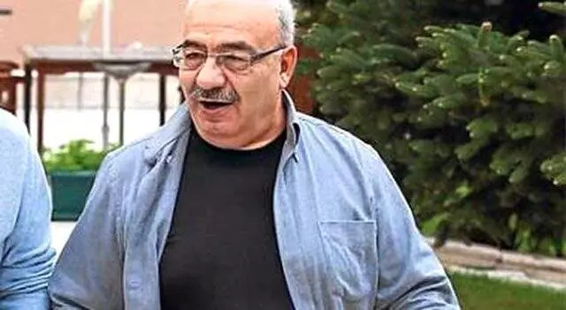 Gazeteci Selahattin Duman trafik kazası geçirdi, yoğun bakımda tedavi görüyor Gazeteci Selahattin Duman trafik kazası geçirdi, yoğun bakımda tedavi görüyor