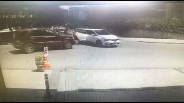 İstanbul'da gazetecinin uğradığı silahlı saldırıyı güvenlik kamerası kaydetti