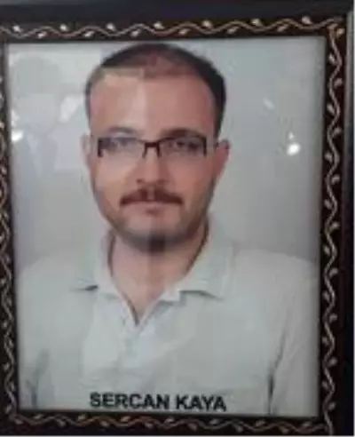 Kazada ölen çift ile oğulları toprağa verildi Kazada ölen çift ile oğulları toprağa verildi