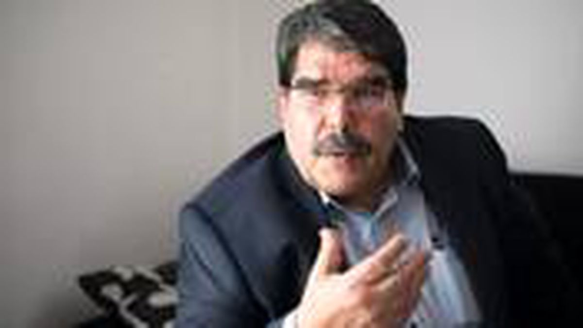 Son dakika: PYD/PKK elebaşı Salih Müslüm'ün yeğeni Dalya Mahmut Müslüm teslim oldu