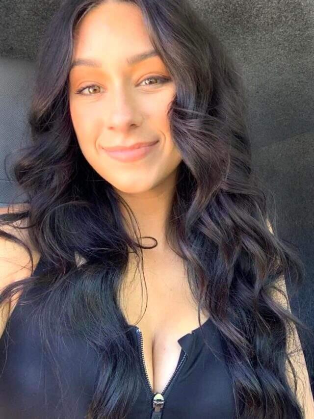 ABD'de kadın polis dehşeti! Üstüne yürüyen falçatalı adamı delik deşik etti