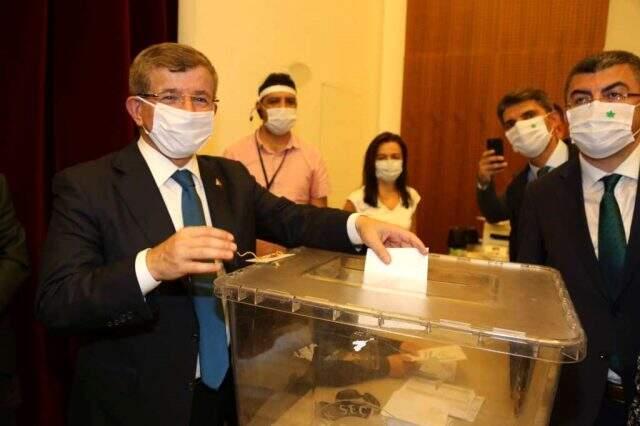Ahmet Davutoğlu'ndan değiştirilmesi planlanan Siyasi Partiler Kanunu'yla ilgili sert tepki: Bütün Anadolu'yu ayağa kaldırırım Ahmet Davutoğlu'ndan değiştirilmesi planlanan Siyasi Partiler Kanunu'yla ilgili sert tepki: Bütün Anadolu'yu ayağa kaldırırım