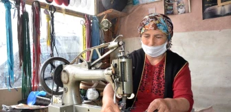 Ayakkabı tamircisi Zeynep ustaya İstanbul'dan bile ayakkabı geliyor