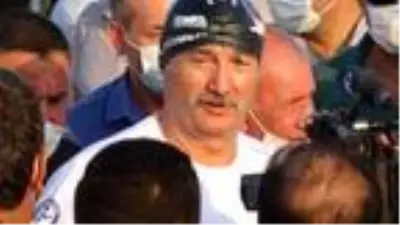Eski Bakan Tüzmen ile 5 sporcu, Mersin'den KKTC'ye yüzüyor Eski Bakan Tüzmen ile 5 sporcu, Mersin'den KKTC'ye yüzüyor