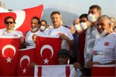 Milli yüzücüler Mersin'den KKTC'ye yüzmeye başladı Milli yüzücüler Mersin'den KKTC'ye yüzmeye başladı