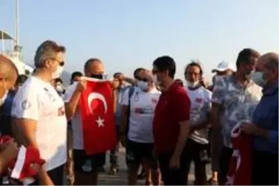 Milli yüzücüler Mersin'den KKTC'ye yüzmeye başladı Milli yüzücüler Mersin'den KKTC'ye yüzmeye başladı