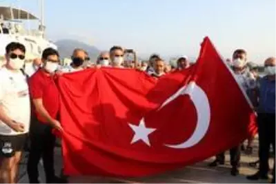 Milli yüzücüler Mersin'den KKTC'ye yüzmeye başladı Milli yüzücüler Mersin'den KKTC'ye yüzmeye başladı