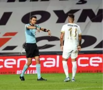 Süper Lig: Medipol Başakşehir: 1 Kayserispor: 0 (İlk yarı) Süper Lig: Medipol Başakşehir: 1 Kayserispor: 0 (İlk yarı)