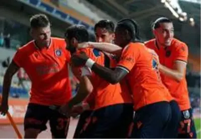 Süper Lig: Medipol Başakşehir: 1 Kayserispor: 0 (İlk yarı) Süper Lig: Medipol Başakşehir: 1 Kayserispor: 0 (İlk yarı)