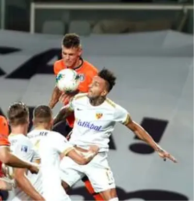Süper Lig: Medipol Başakşehir: 1 Kayserispor: 0 (İlk yarı) Süper Lig: Medipol Başakşehir: 1 Kayserispor: 0 (İlk yarı)