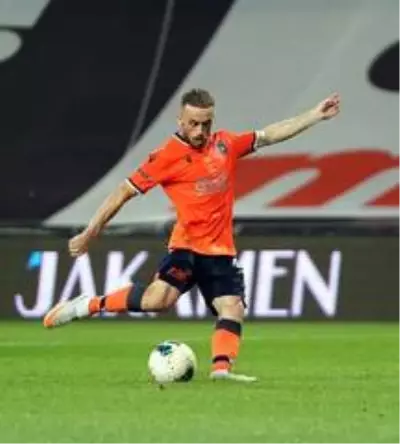Süper Lig: Medipol Başakşehir: 1 Kayserispor: 0 (İlk yarı) Süper Lig: Medipol Başakşehir: 1 Kayserispor: 0 (İlk yarı)