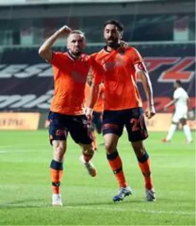 Süper Lig: Medipol Başakşehir: 1 Kayserispor: 0 (İlk yarı) Süper Lig: Medipol Başakşehir: 1 Kayserispor: 0 (İlk yarı)
